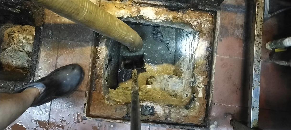 英德污水池清理一般都有毒气，怎么预防中毒呢？